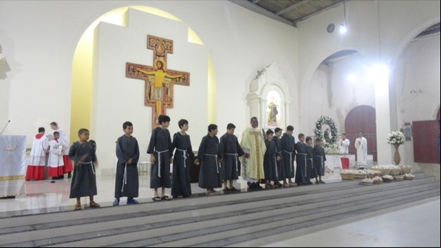Comunidade da Paróquia Santo Antônio do Menino Deus celebrou a II Trezena do Padroeiro